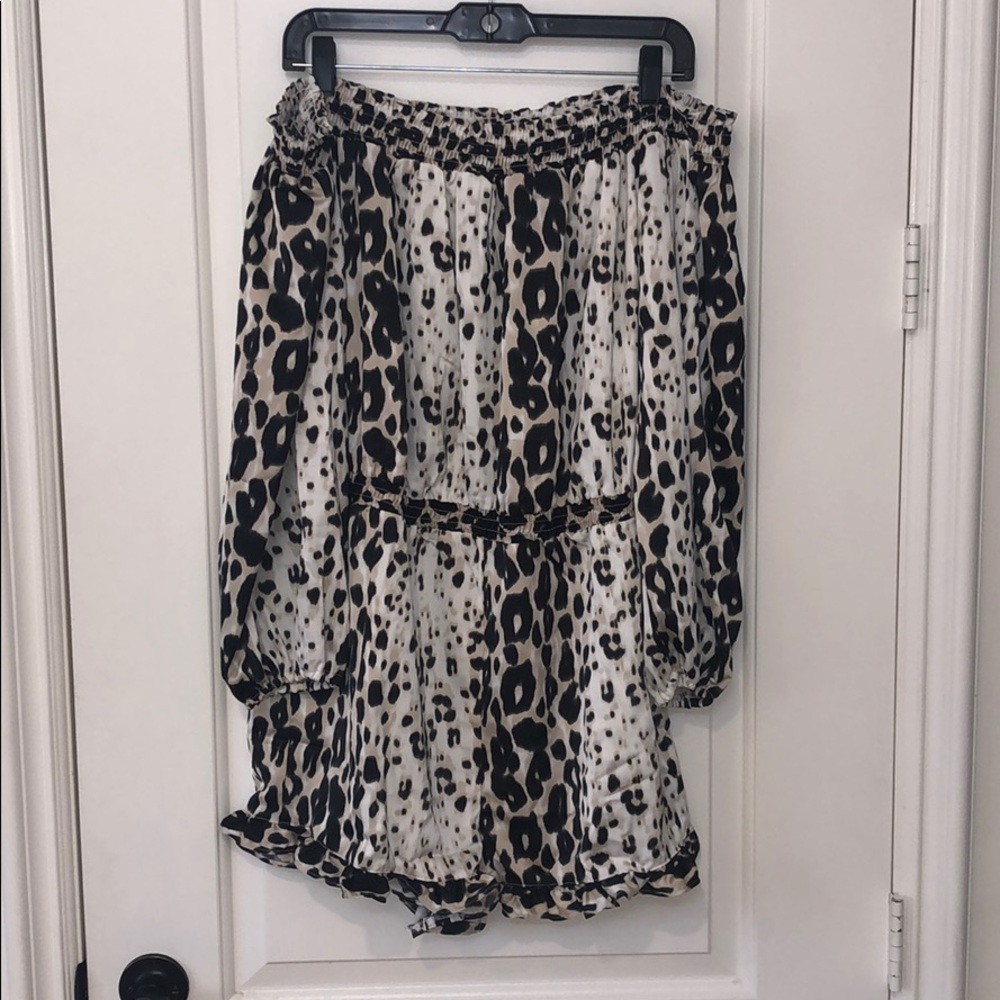 Bebe  Leopard 🐆 Romper - Picture 2 of 10